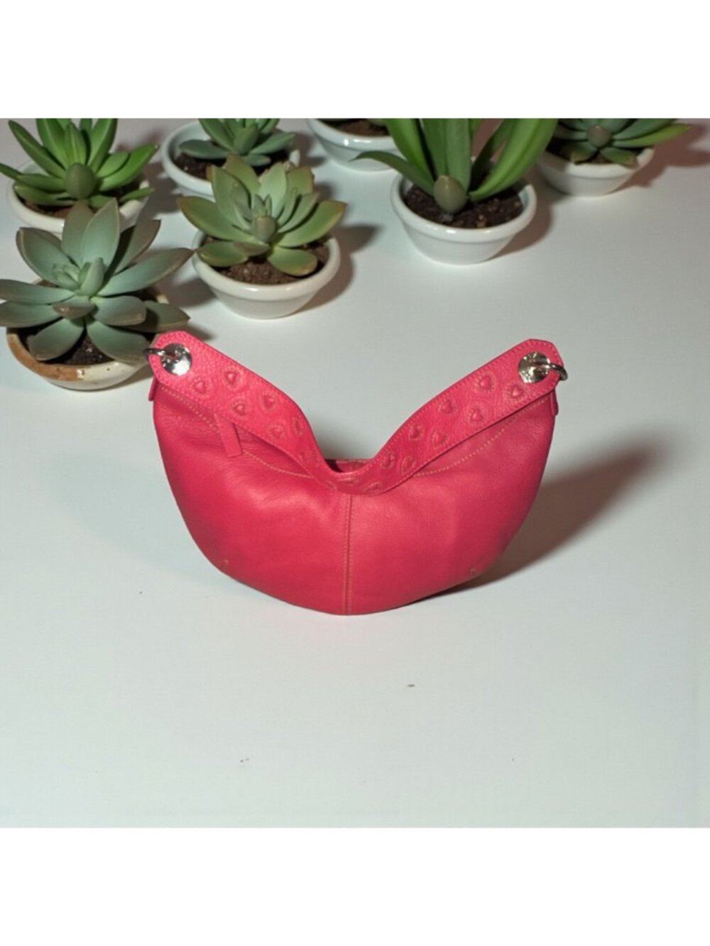 The Sak Small Hobo Pink Pebbled Leather Shoulder Bag Heart Strap Contrast Stitch - Picture 3 of 9